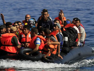 Λιβύη: Ιρλανδικό πλοίο διέσωσε 712 πρόσφυγες